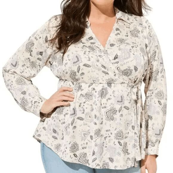 Torrid Blouse Top Womens 3X Ivory Stripe Satin Collared Surplice Work NWT #S - Picture 1 of 11